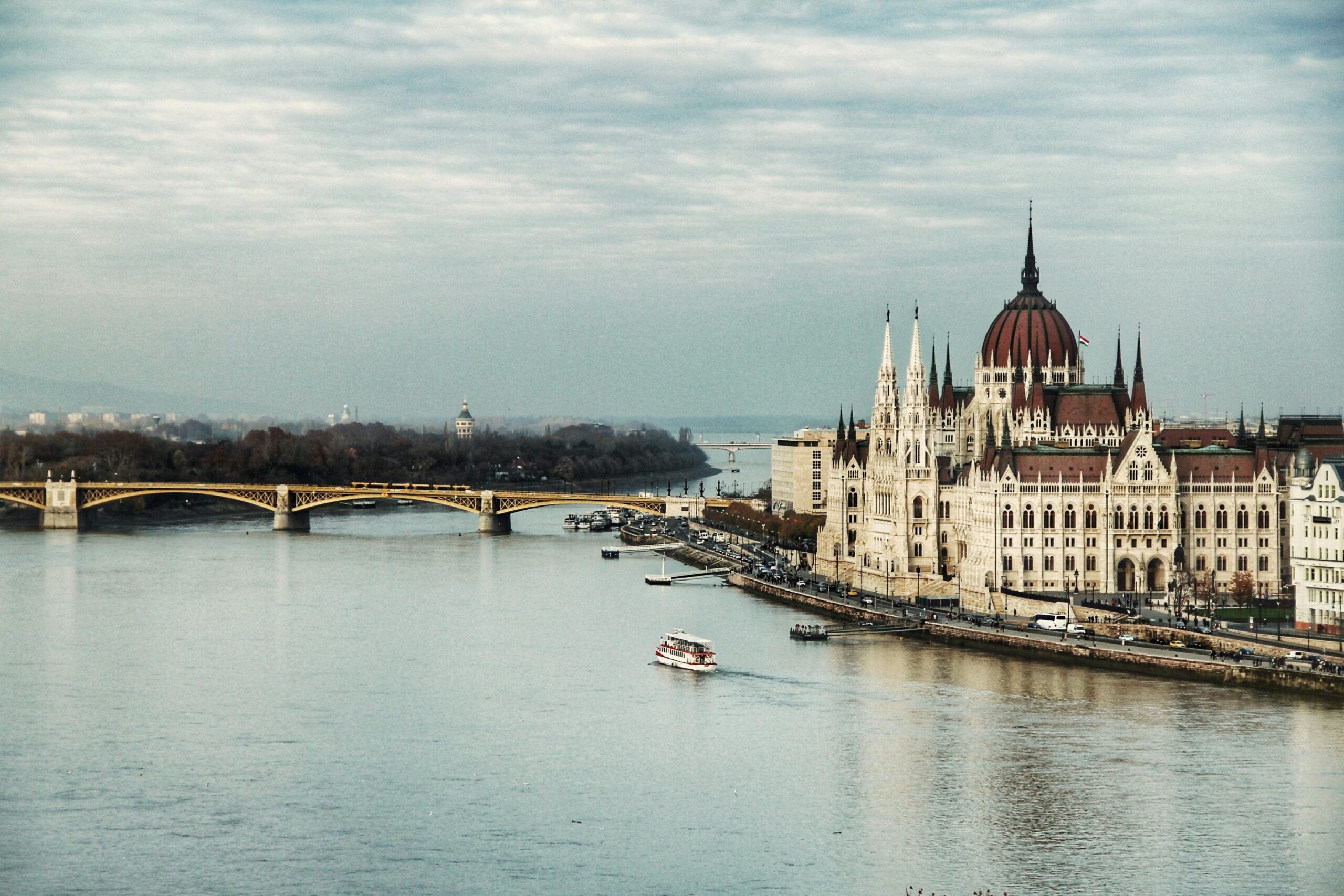 Scenic view of the Hungarian Parliament Building and Danube River in Budapest.