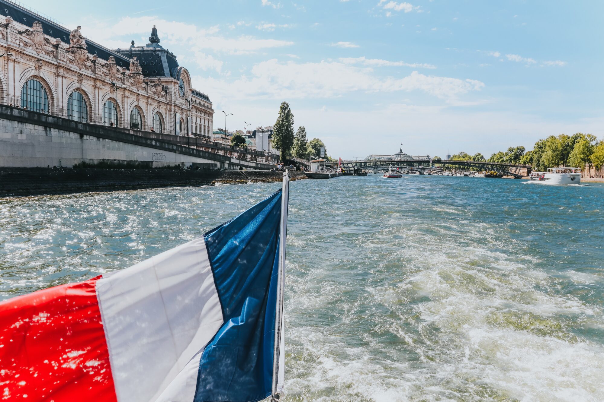 5 Days in Paris Travel Guide - Complete Itinerary Notion Planner